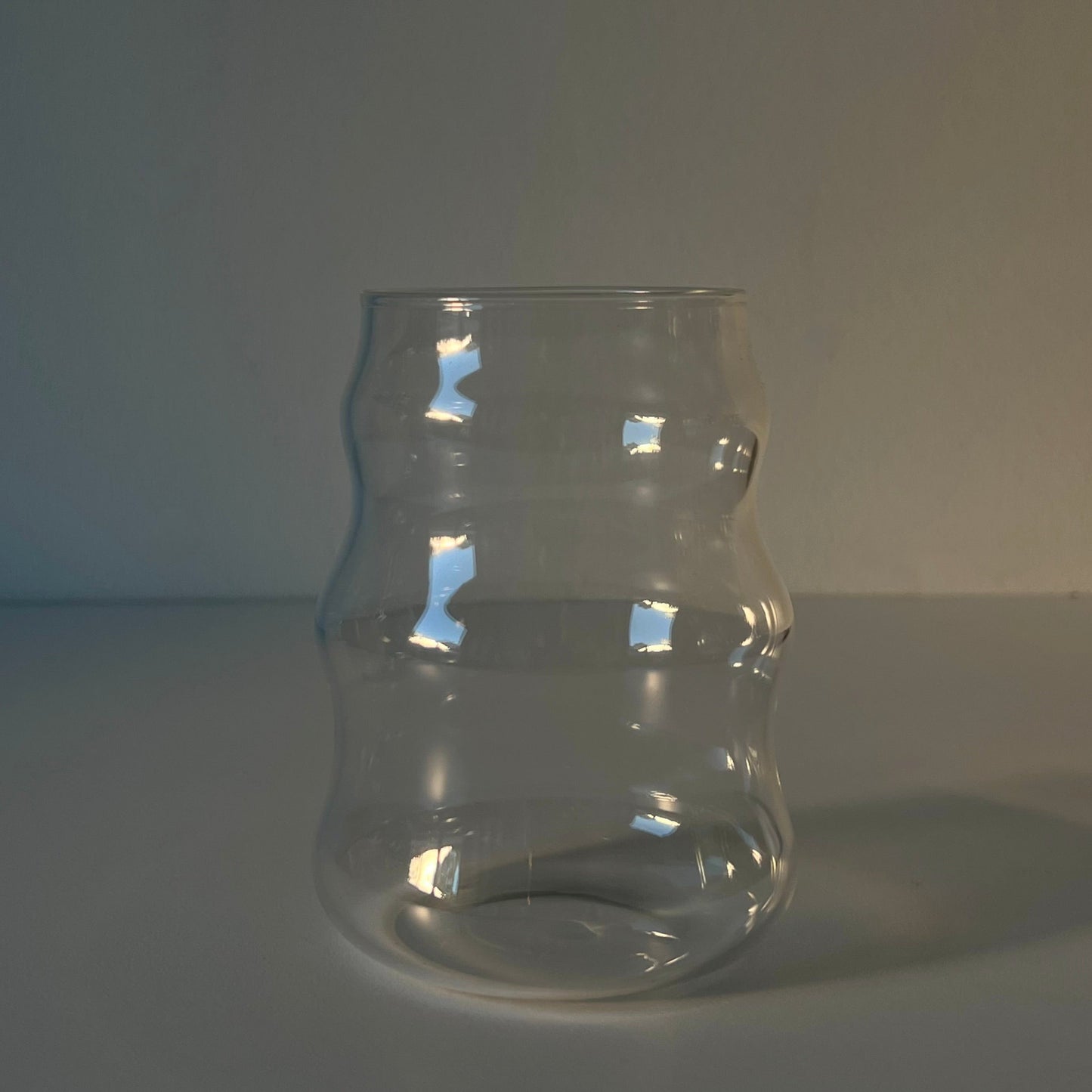 Gewölbtes Glas