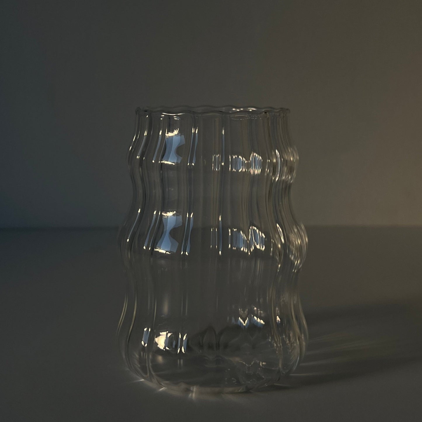 Gestreiftes Glas