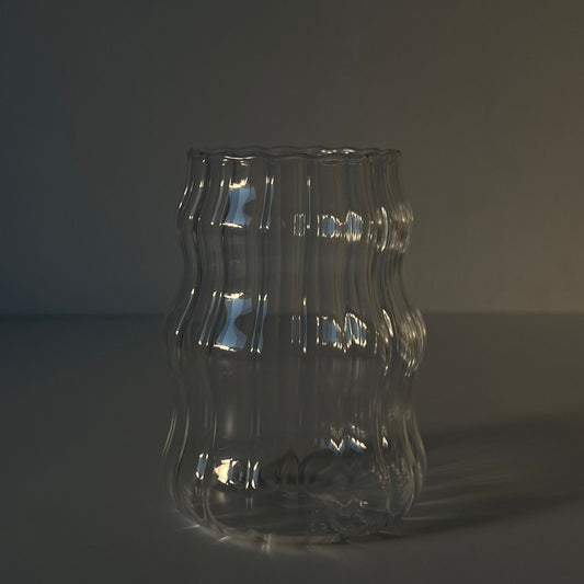 Gestreiftes Glas